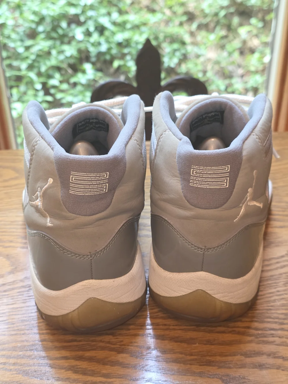 Air Jordan 11 Retro 2010 Cool Grey White Sneakers Sz 10.5